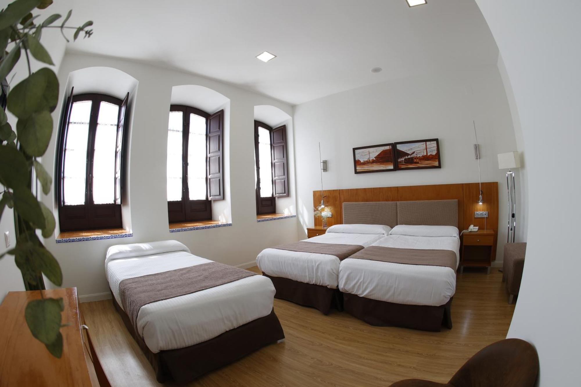 Hotel El Carmen Puente Genil Bagian luar foto