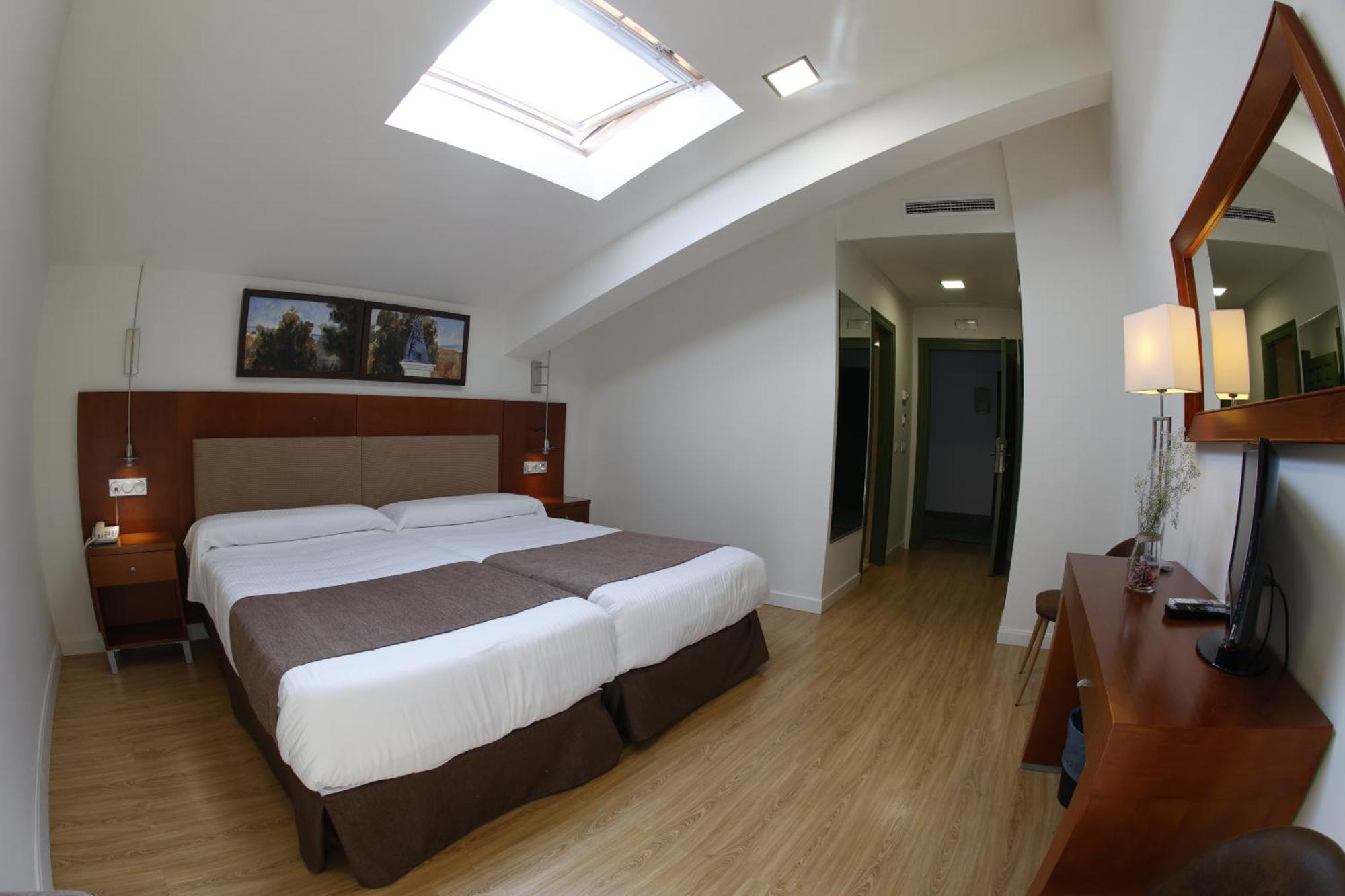 Hotel El Carmen Puente Genil Bagian luar foto