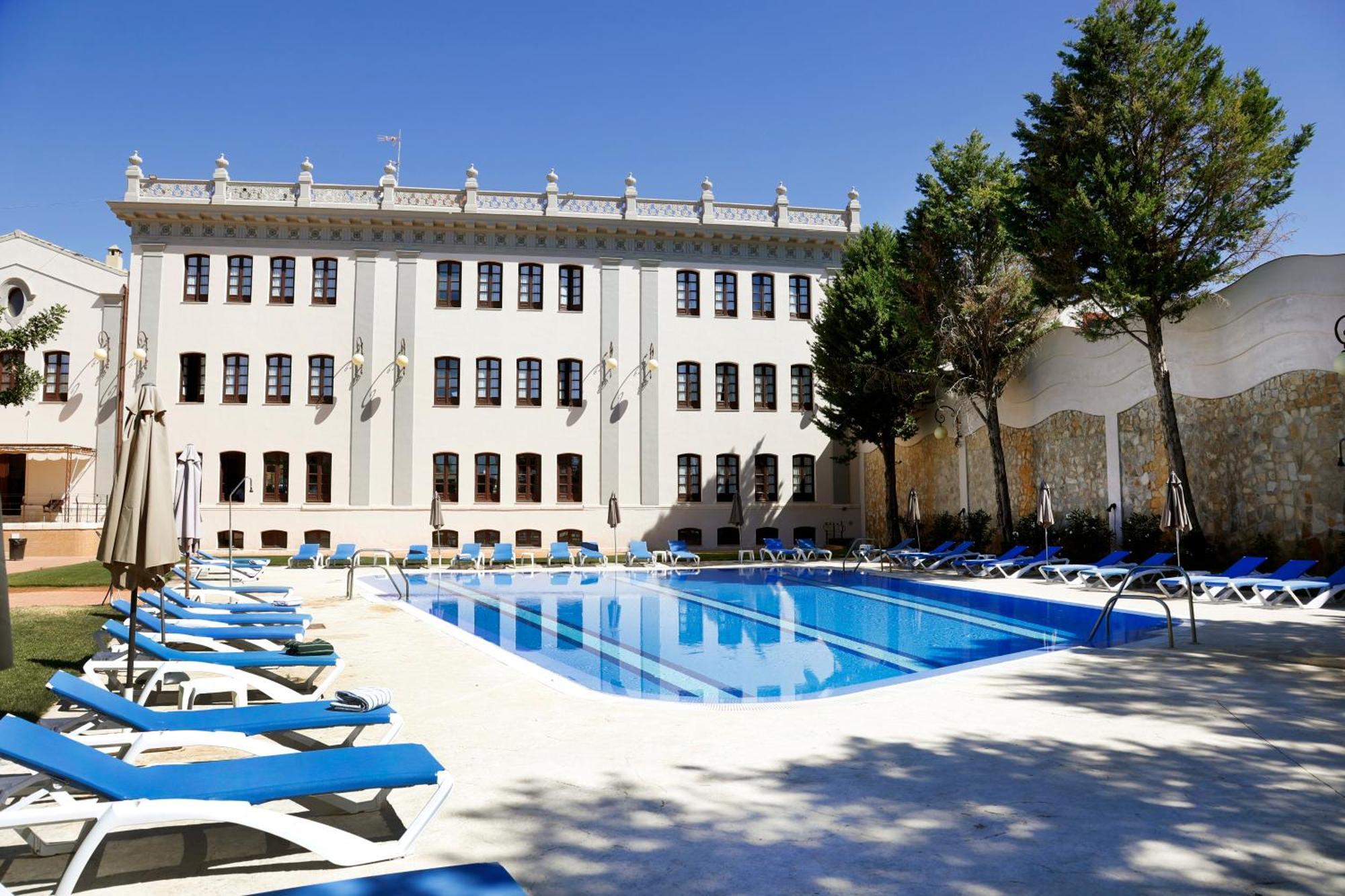 Hotel El Carmen Puente Genil Bagian luar foto