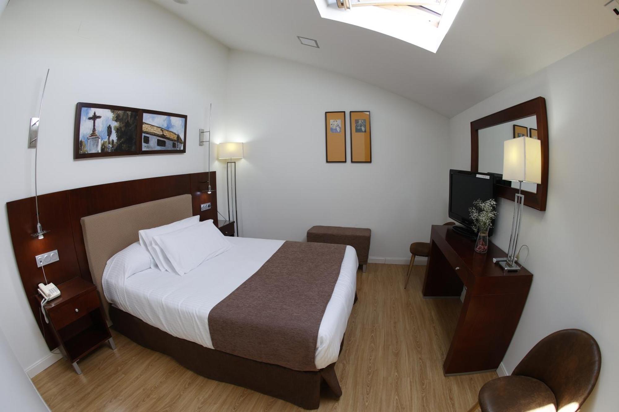 Hotel El Carmen Puente Genil Bagian luar foto