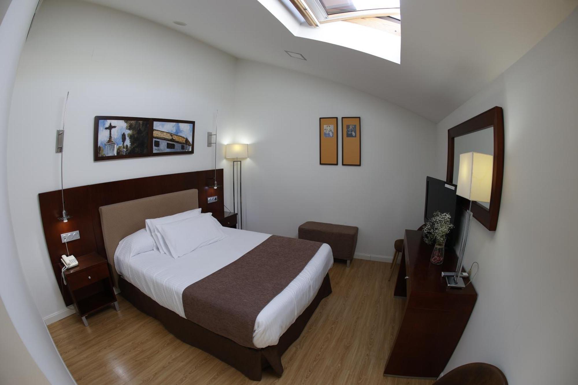 Hotel El Carmen Puente Genil Bagian luar foto
