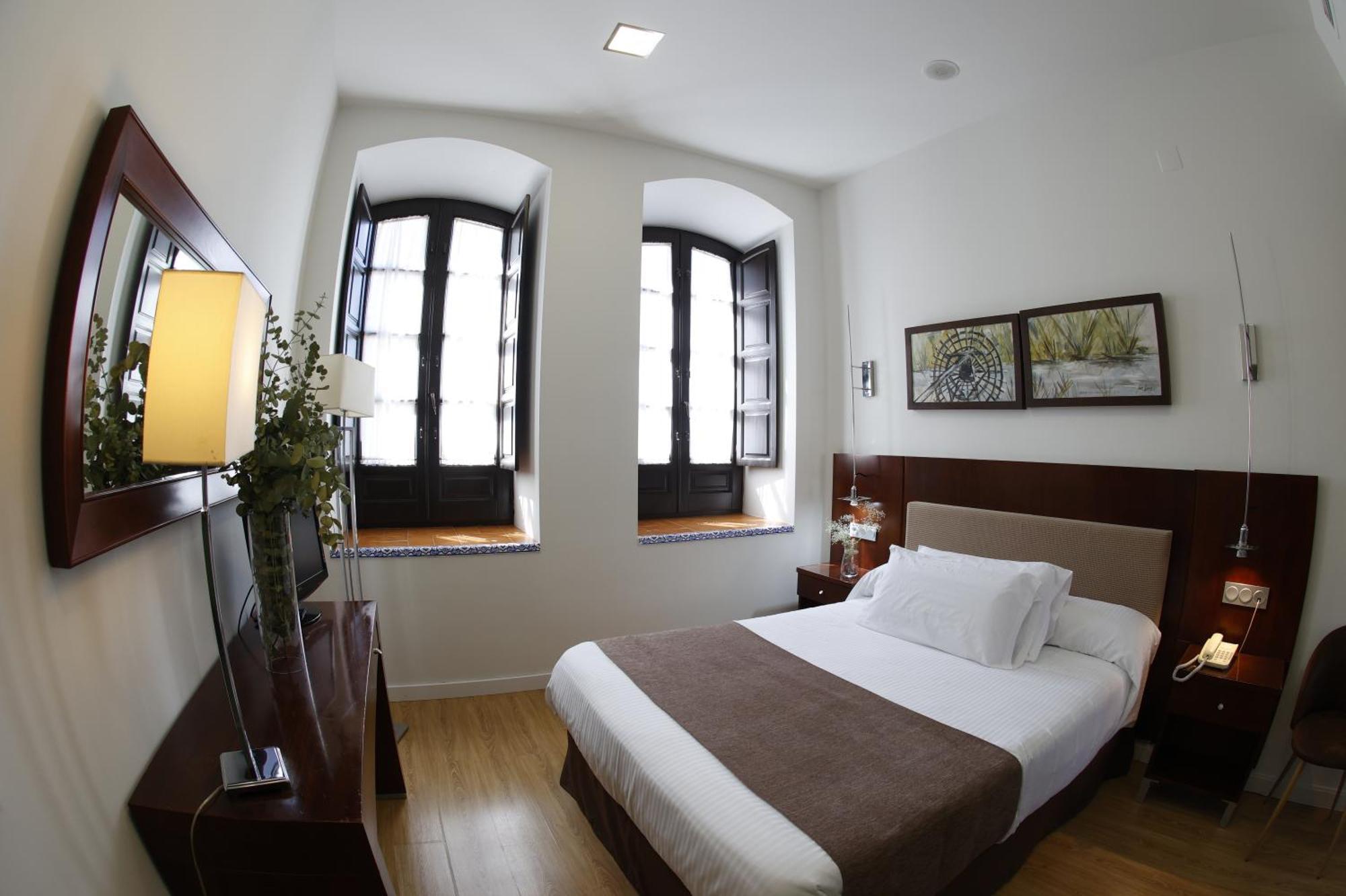 Hotel El Carmen Puente Genil Bagian luar foto