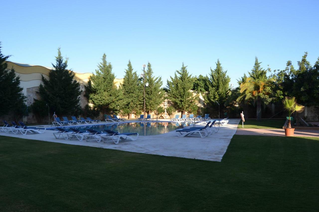 Hotel El Carmen Puente Genil Bagian luar foto